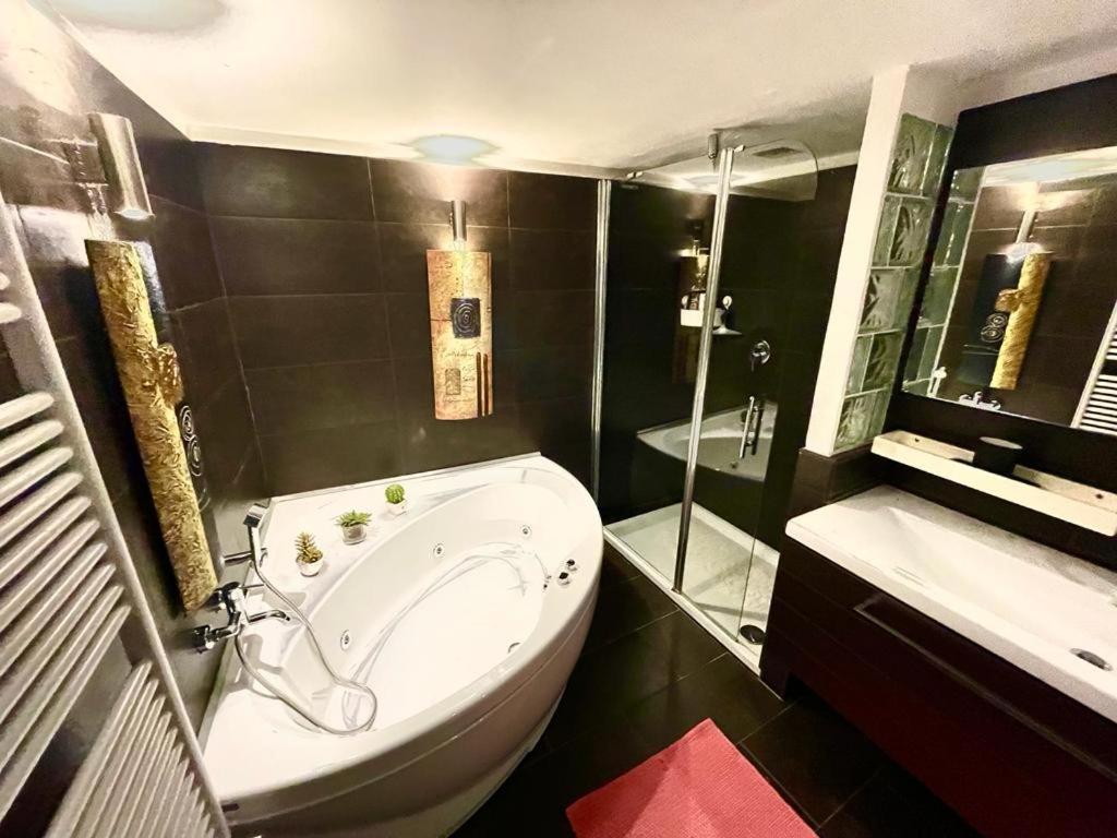 Top House Murat Con Idromassaggio Барі Екстер'єр фото